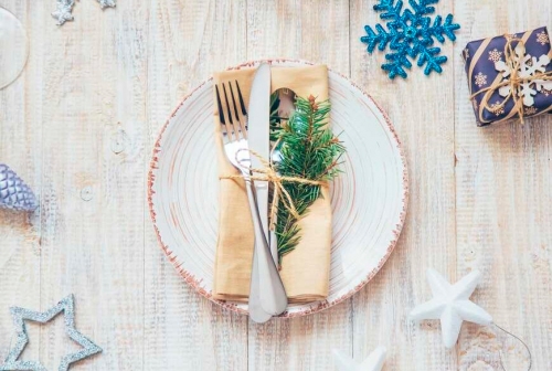 5 Christmas Dining Table Designs That Are Easy To Recreate